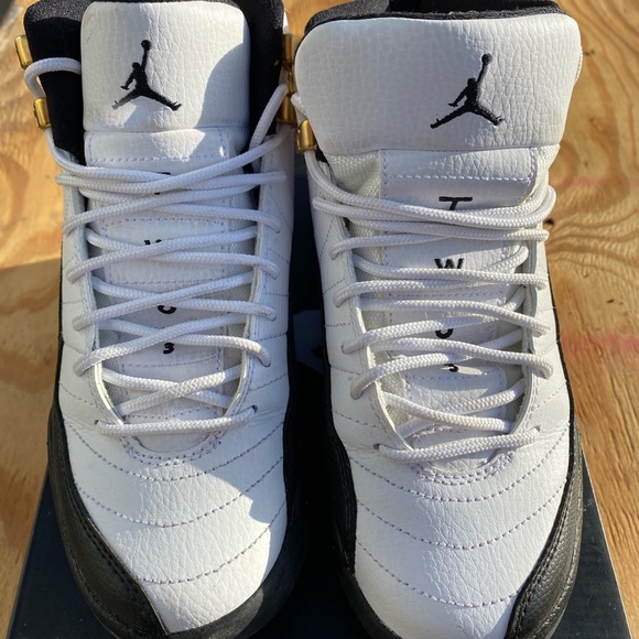 ❌SOLD❌ Jordan 12 Retro Taxi (2013) 4Y - Picture 2 of 4